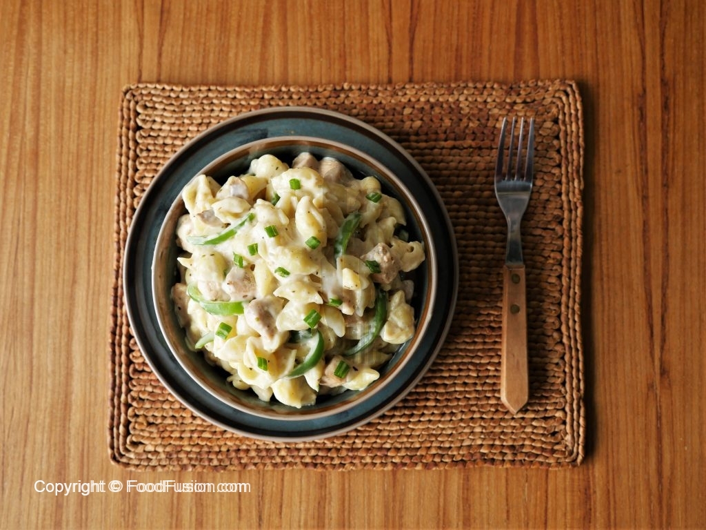 Pasta in White Sauce – Food Fusion
