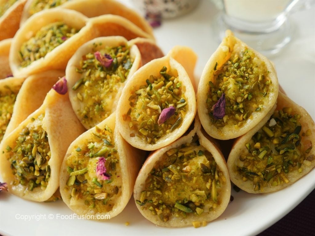 Qatayef-Pancakes-Recipe-by-food-fusion-3 /upload/thumbnail1/2025/2/24/242322/thumb2