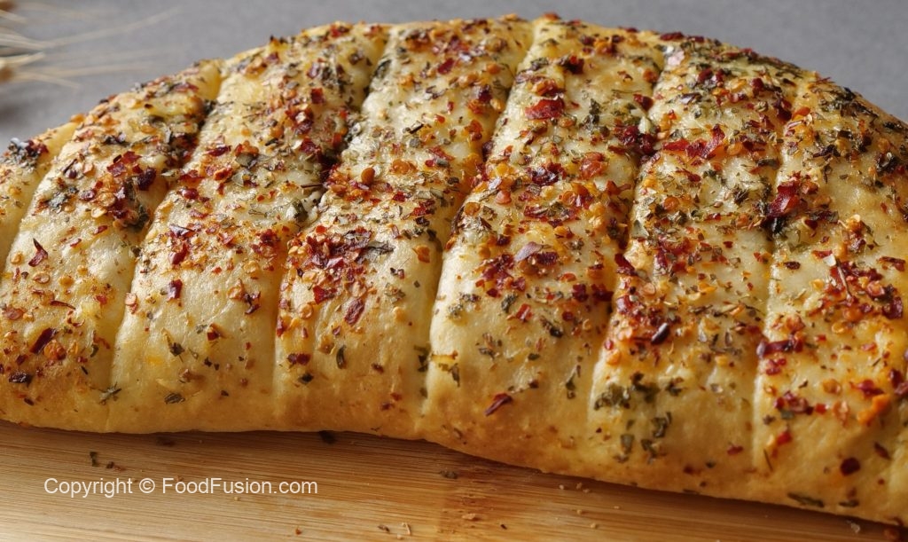 Cheese burst garlic bread without oven – Food Fusion