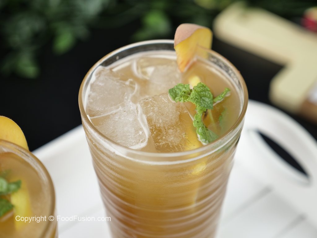 Iced Peach Green Tea — The Mother Cooker