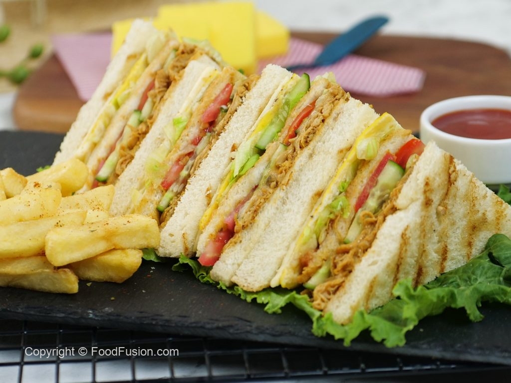 Pulled Chicken Club Sandwich – Food Fusion - Pakistani's No 1 Quick Recipe Platform
